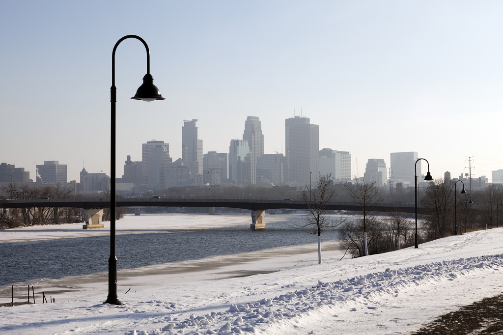 Minneapolis Snow Shoveling Rules for Commercial Facilities